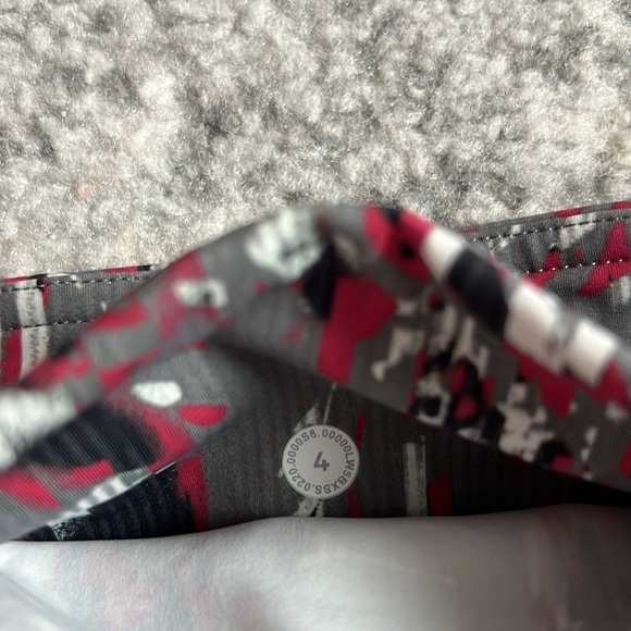 Lululemon Fast and Free High Rise Leggings - Picture 11 of 12